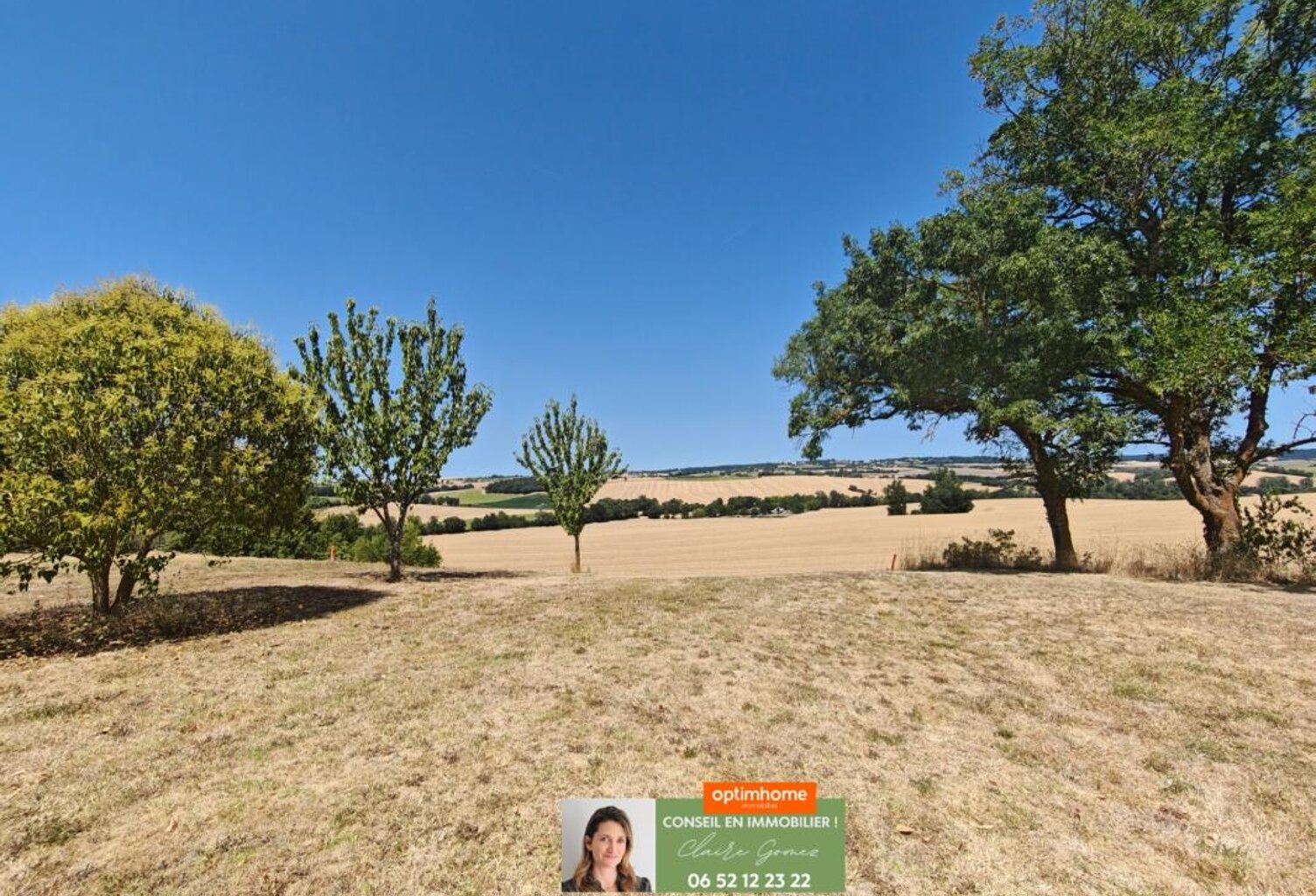 Terrain constructible de 2 700 m² avec vue dominante – À 3 min de Cologne (32) — photo 1
