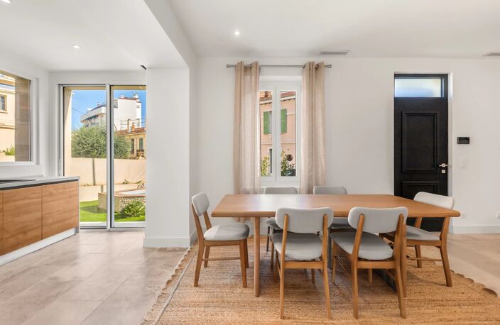 CANNES - PROCHE PALAIS – MAISON RÉNOVÉE - STUDIO INDÉPENDANT - P — photo 3