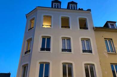 Appartement 3 pièces 700 €