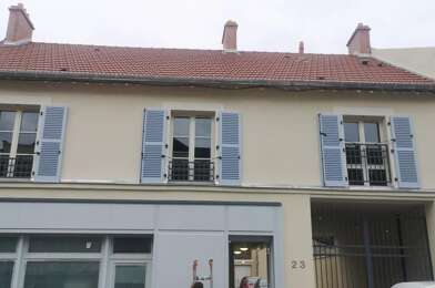 Appartement 2 pièces 810 €