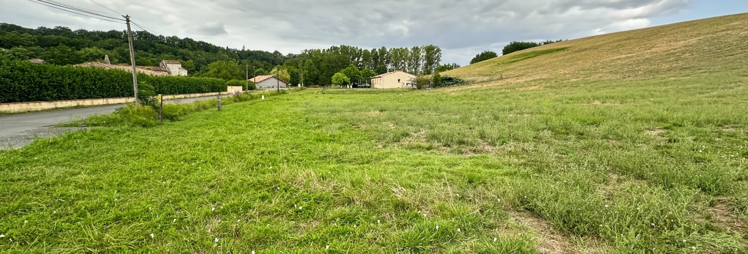 Terrain  1228 m² à vendre à Saint-Caprais-de-Lerm (47270)