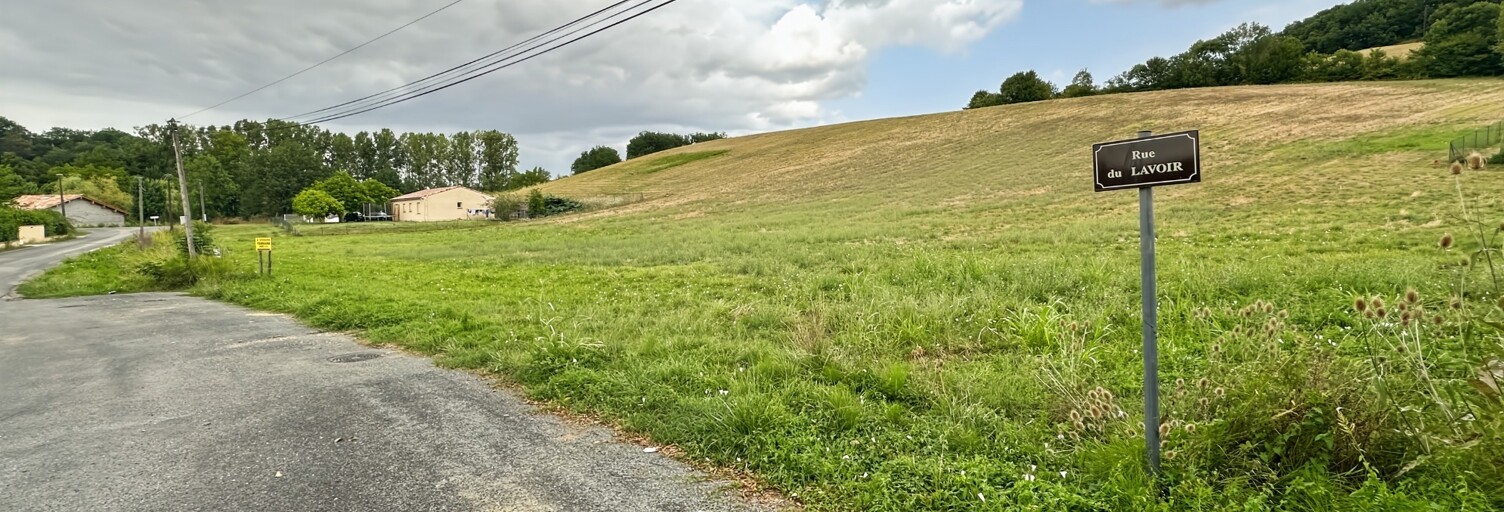 Terrain  1291 m² à vendre à Saint-Caprais-de-Lerm (47270)