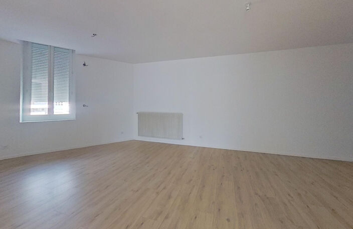 HYPER CENTRE AGEN – Appartement 115 m² entièrement rénové – 3 chambres – Petite copropriété — photo 4