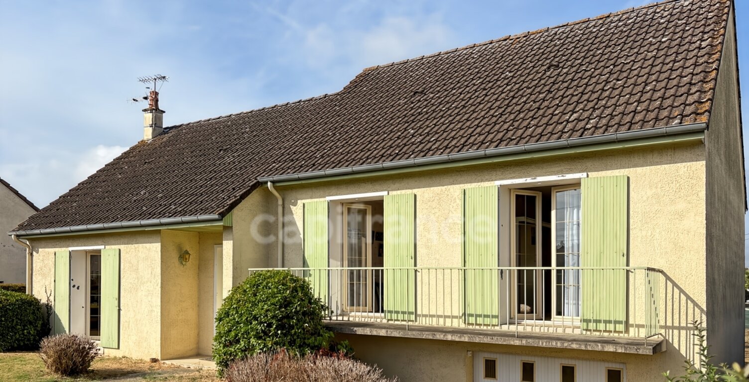 Maison à vendre vieux bourg ALLONNES (72) maison sur sous sol 3 chambres — photo 1