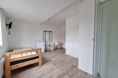 Appartement 7 pièces 420 €