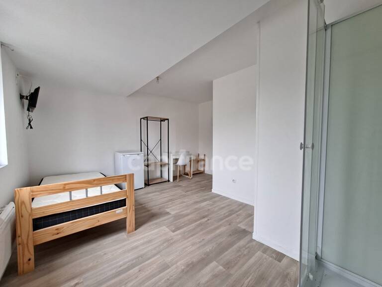 Chambre 14 m² avec salle d'eau et WC privatifs – Colocation meublée – 420 € CC – Roubaix — photo 1
