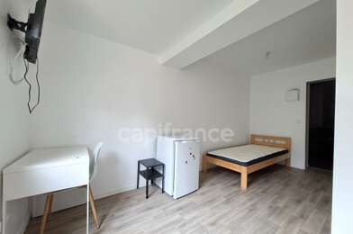 Appartement 7 pièces 420 €