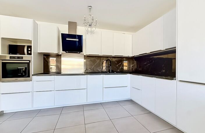 Appartement à louer 4 pièces ANNEMASSE (74) — photo 4