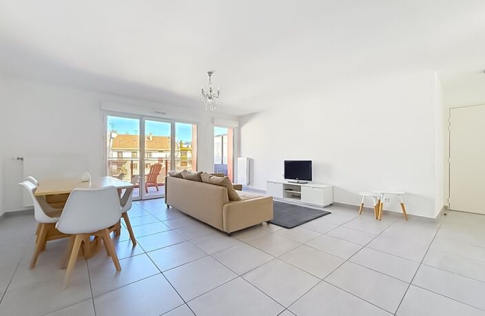 Appartement à louer 4 pièces ANNEMASSE (74) — photo 5