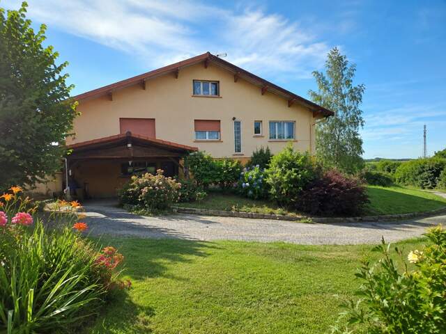 Maison à vendre 6 pièces DOMPAIRE (88) MAISON avec TERRASSE, GARAGE, PARKING sur TERRAIN de 2000 m2 environ — photo du bien