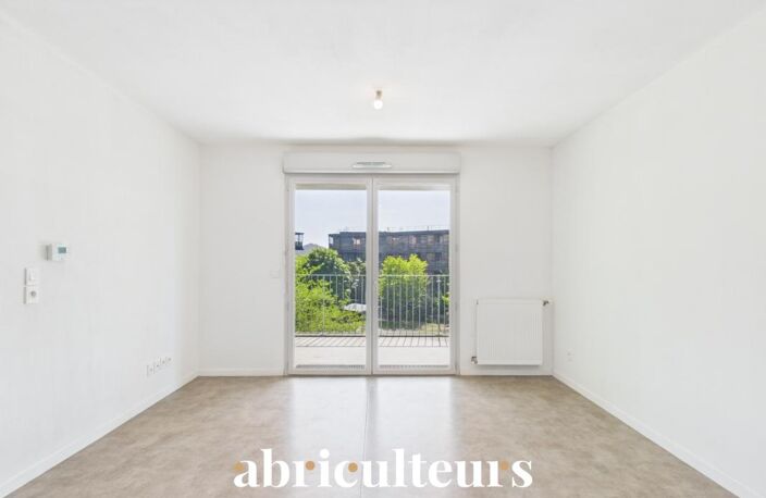 Appartement T3 lumineux de 57 m² avec Terrasse en vente à Cenon (33150) — photo 4