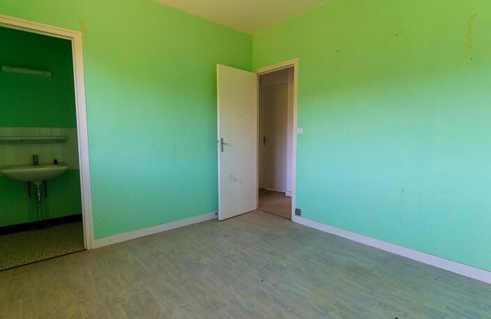Maison - 142 m² - Isigny-le-Buat (50) — photo 5