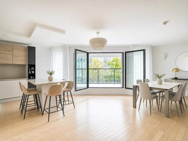 Appartement de 6 pièces de 135.02 m² à Issy-les-Moulineaux — photo du bien