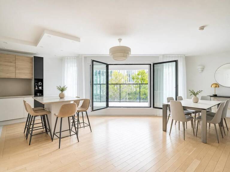 Appartement de 6 pièces de 135.02 m² à Issy-les-Moulineaux — photo 1