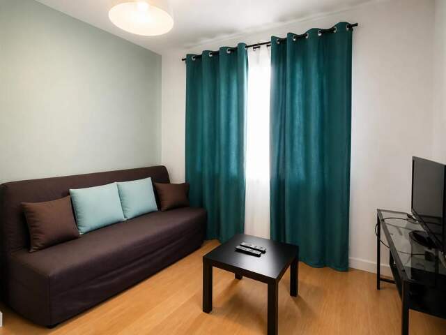 Immeuble de rapport: 3 lots loués: T5, T2, Studio avec 3 garages — photo du bien