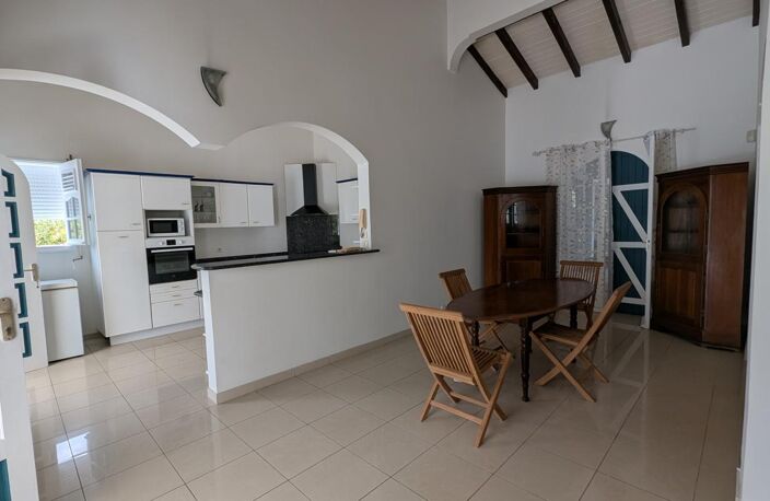 Villa F5 MEUBLEE avec piscine et garage, quartier paisible à 2 pas de toutes commodités — photo 5