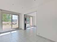 Appartement À Vendre Grand T3 Décines — photo 4
