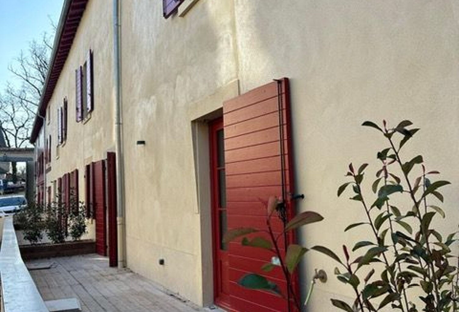 COUP DE CŒUR – Superbe T2 avec grande terrasse à Charbonnières-les-Bains — photo 1