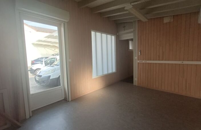 Bien Commercial À Louer — photo 3