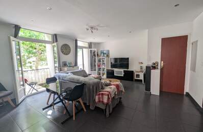 Appartement À Vendre — photo du bien