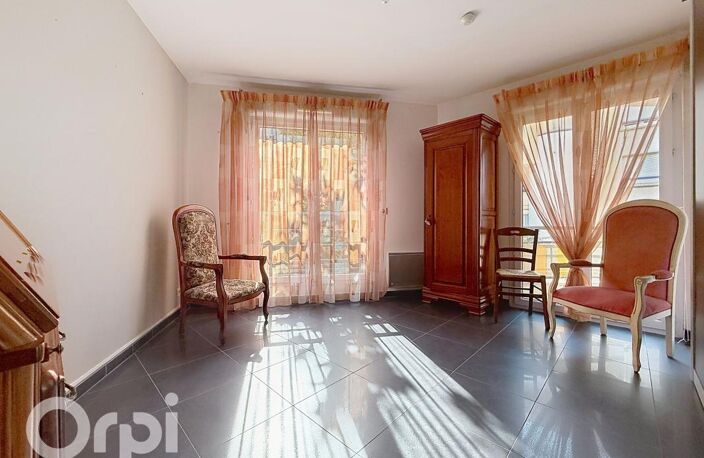 Appartement À Vendre — photo 3