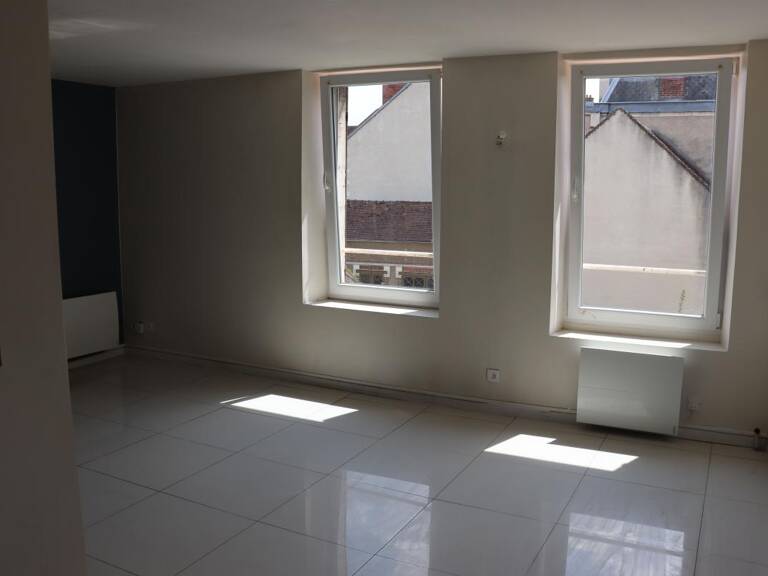 Appartement À Louer — photo 1