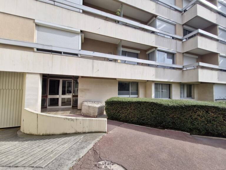 Appartement Reims 1 pièce(s) 27 m2 — photo 1