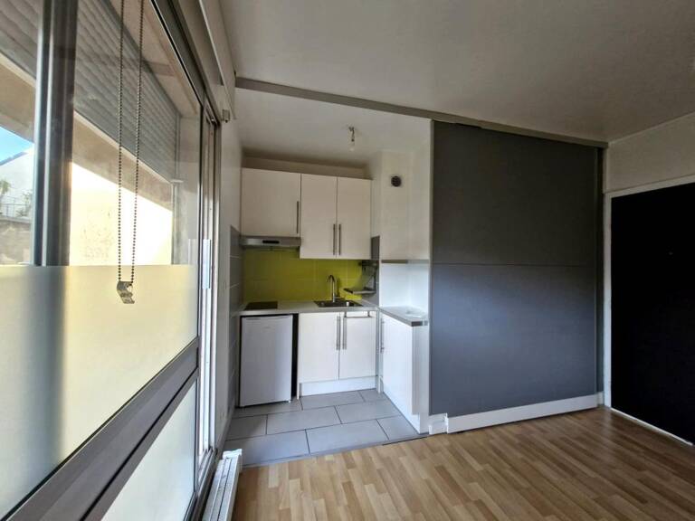 Appartement Reims 1 pièce(s) 27 m2 — photo 1