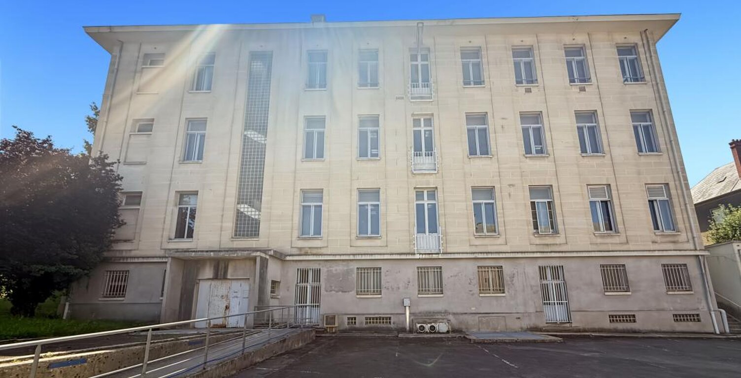 Immeuble de caractère à fort potentiel – Centre-ville de Laon — photo 1