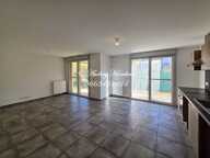 En RDC d'une résidence prisée, BEL APPARTEMENT T3 DE 67 M²  avec jardin, place de parking, terrasse et possibilité de garage en sus — photo 3