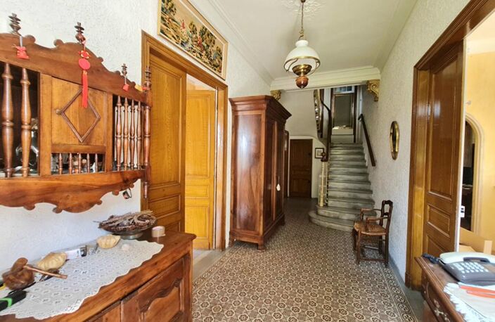 Alès - Maison Bourgeoise 330 m2 sur 1500m² de terrain clos — photo 3