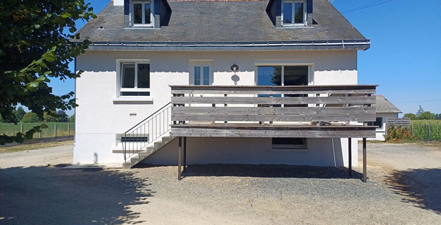 Maison sur sous-sol 4 chambres avec dépendance - VERNANTES (49390) — photo 1