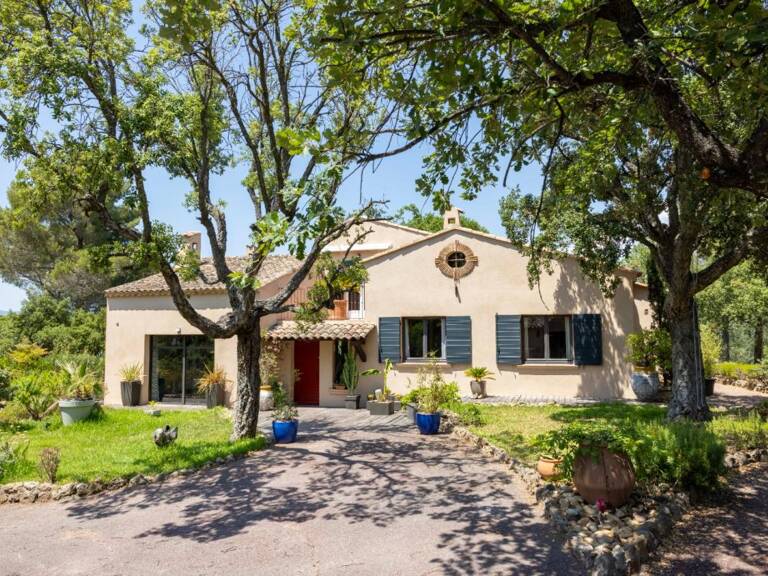 FREJUS - Hameau de Valescure - Villa 175 m² , dépendance, 4 chambres — photo 1