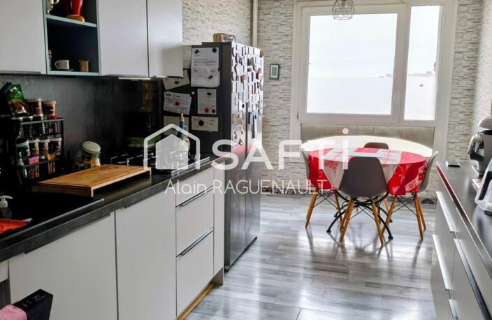APPARTEMENT - T5 - ( 4 chambres ) - au DERNIER ETAGE avec VUE PANORAMIQUE — photo 3