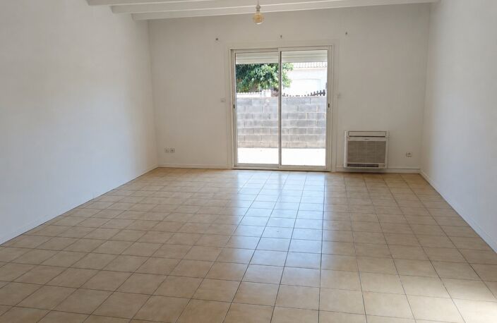 Villa — photo 2