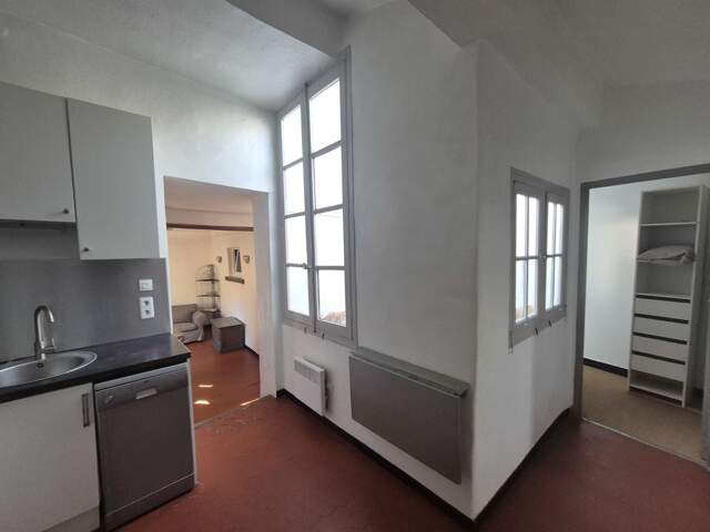 APPARTEMENT T3 DE 61m² Centre port-vieux — photo du bien