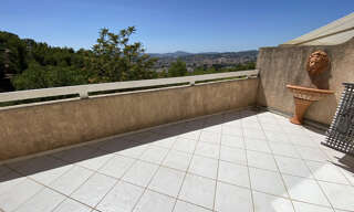 Appartement 5 Pièces 151 m² à louer à Toulon (83200)