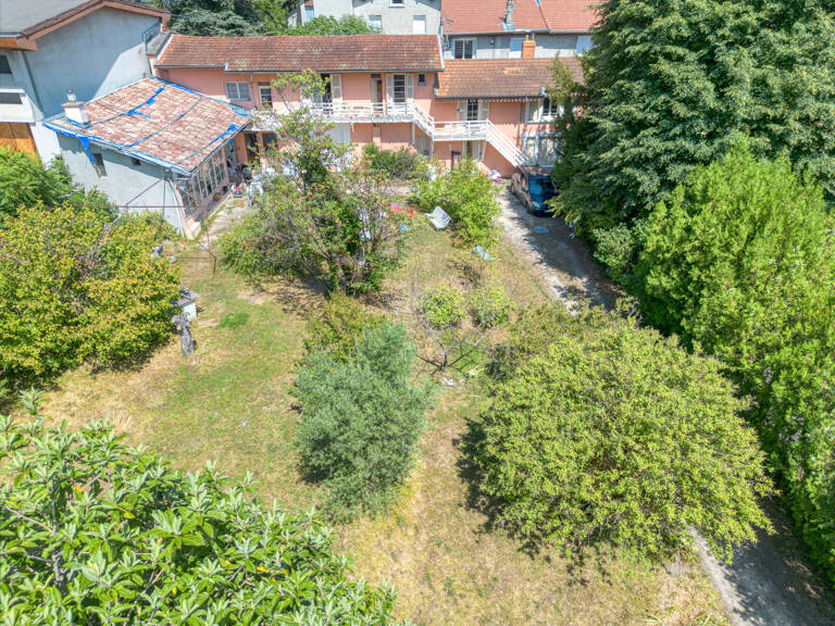 Isère (38) La Tronche -Maison Atypique 220 m2 sur terrain ar — photo 1