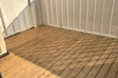 Appartement 3 pièces 881 €