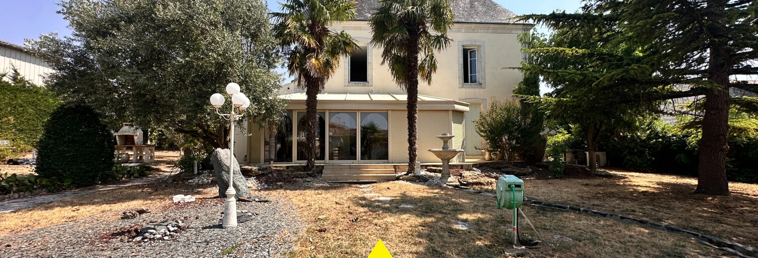 Maison 7 Pièces 302 m² à vendre à Benet (85490)