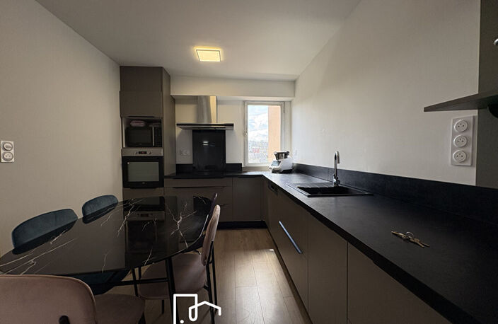 En exclusivité, Appartement T4 avec Terrasse, Cave et Parking — photo 4