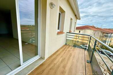 Appartement 4 pièces 750 €