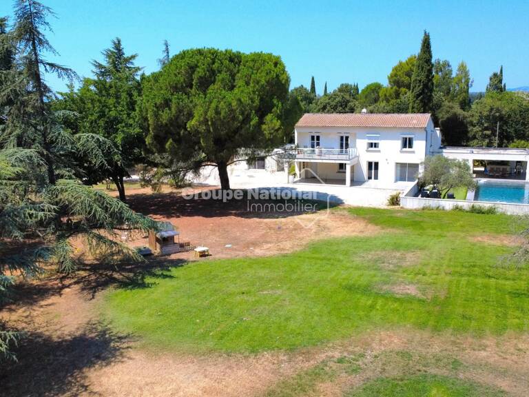 CARPENTRAS - PROPRIETE DE 190 M² HABITABLE SUR 4009 M² DE TERRAI — photo 1