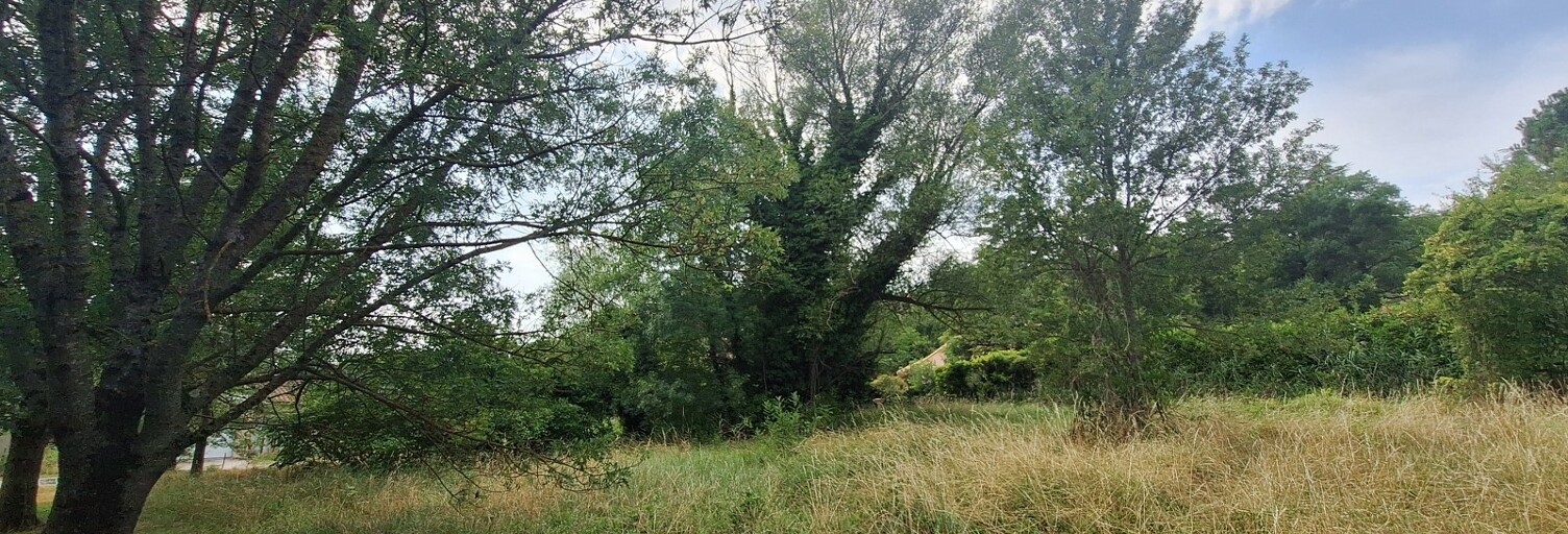 Terrain  905 m² à vendre à Aouste-sur-Sye (26400)