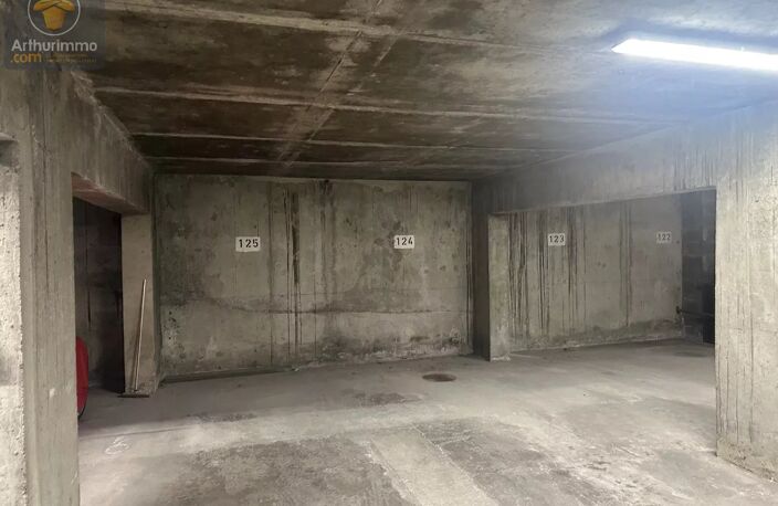 BOX EN SOUS SOL A QUEULEU — photo 2