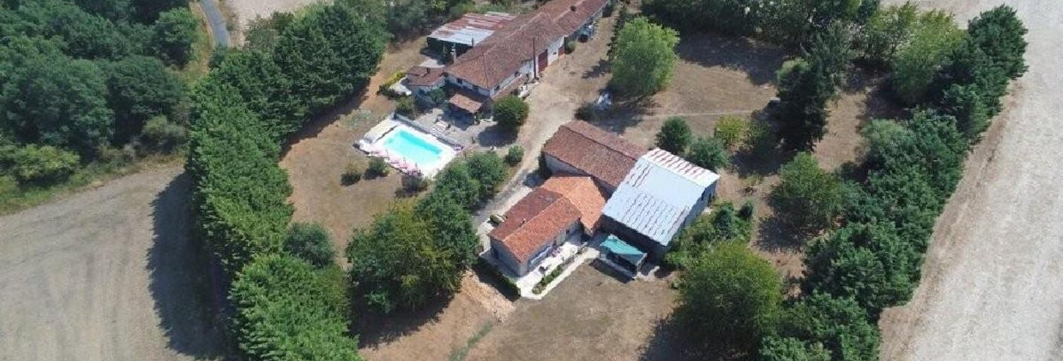 Maison 12 Pièces 307 m² à vendre à Charroux (86250)