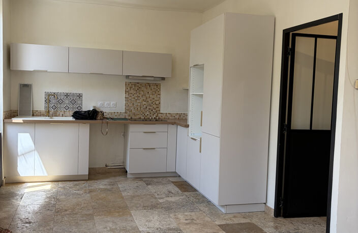 À vendre   Superbe T4 rénové en plein coeur d'Aubagne — photo 2
