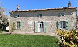 Maison 8 Pièces 210 m² à vendre à Saleignes (17510)