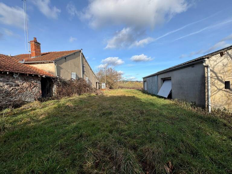 Petite maison avec dépendances et beau terrain — photo 1