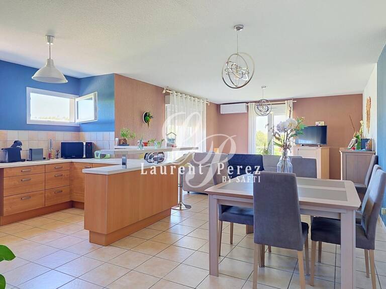 Appartement T4 traversant avec terrasse de 28 m² et parking — photo 1